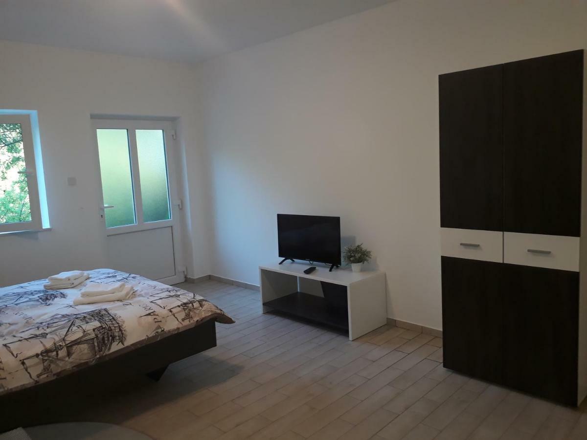 Apartments Lucija Senj  Bagian luar foto